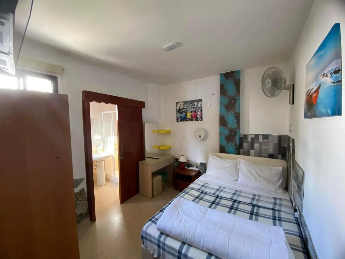 Marina'S Rooms Xrisopolitissa Larnaca Cyprus