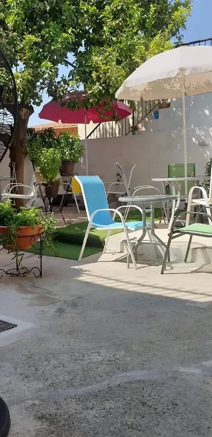 Marina'S Rooms Xrisopolitissa Larnaca Homestay
