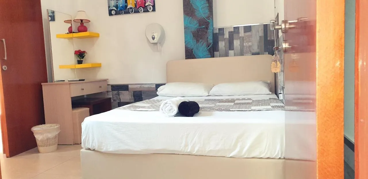 Homestay Marina'S Rooms Xrisopolitissa Larnaca