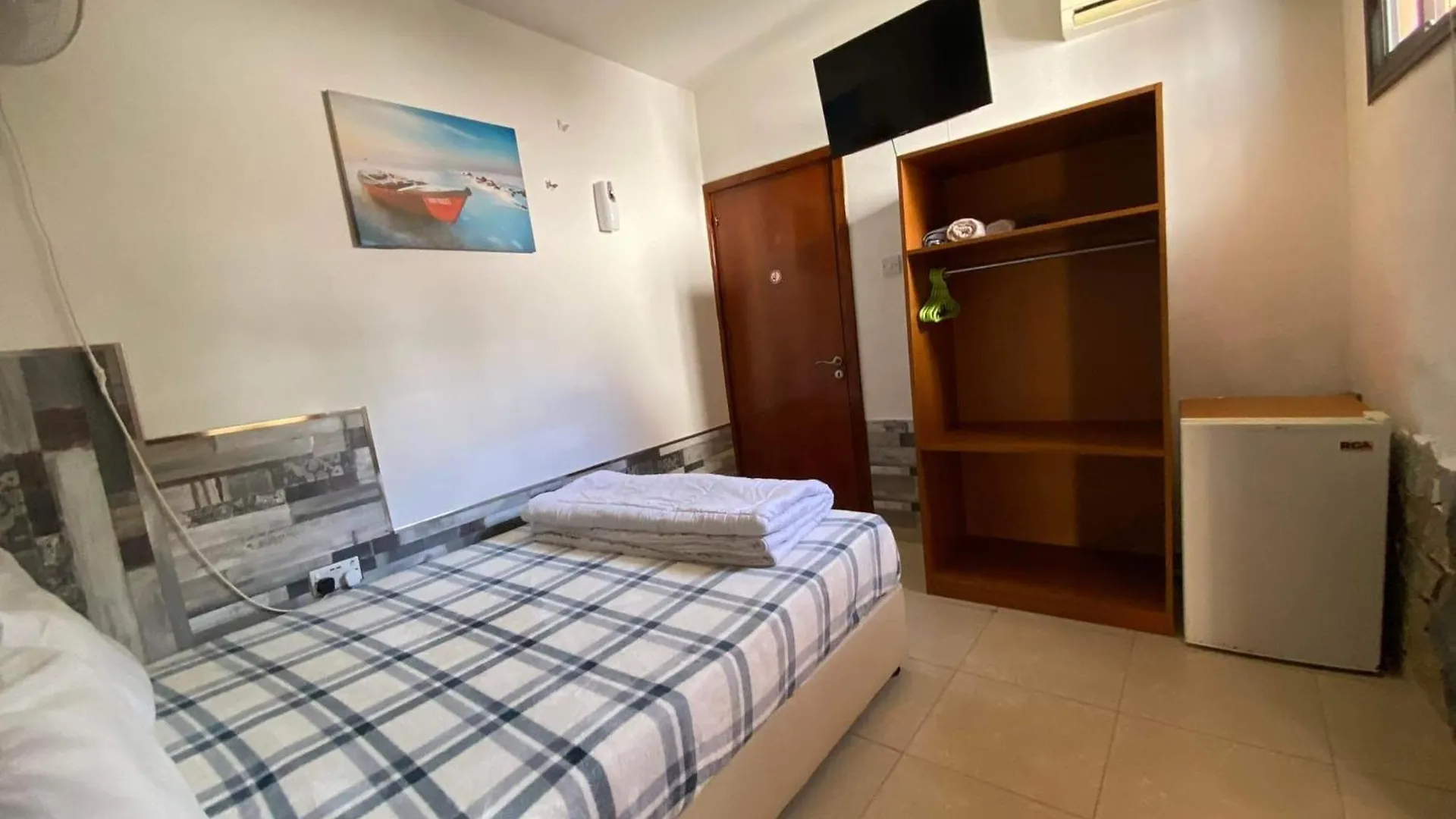 Homestay Marina'S Rooms Xrisopolitissa Larnaca