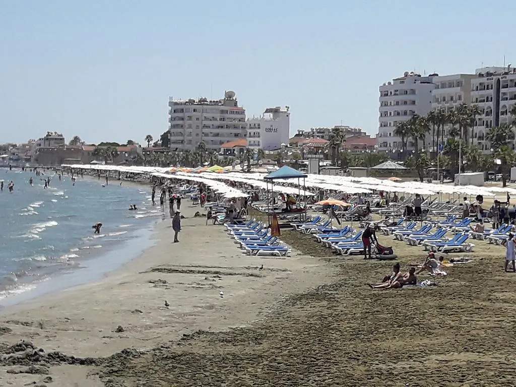 Marina'S Rooms Xrisopolitissa Larnaca Homestay
