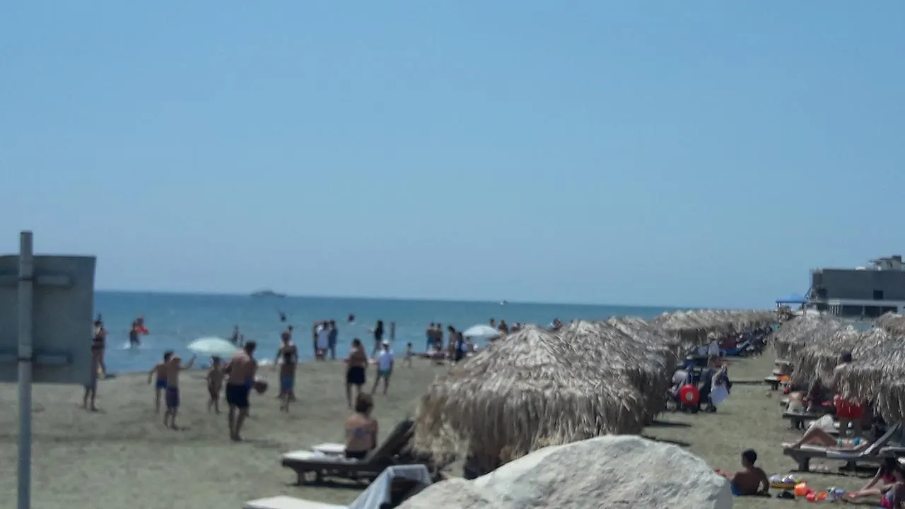 Homestay Marina'S Rooms Xrisopolitissa Larnaca