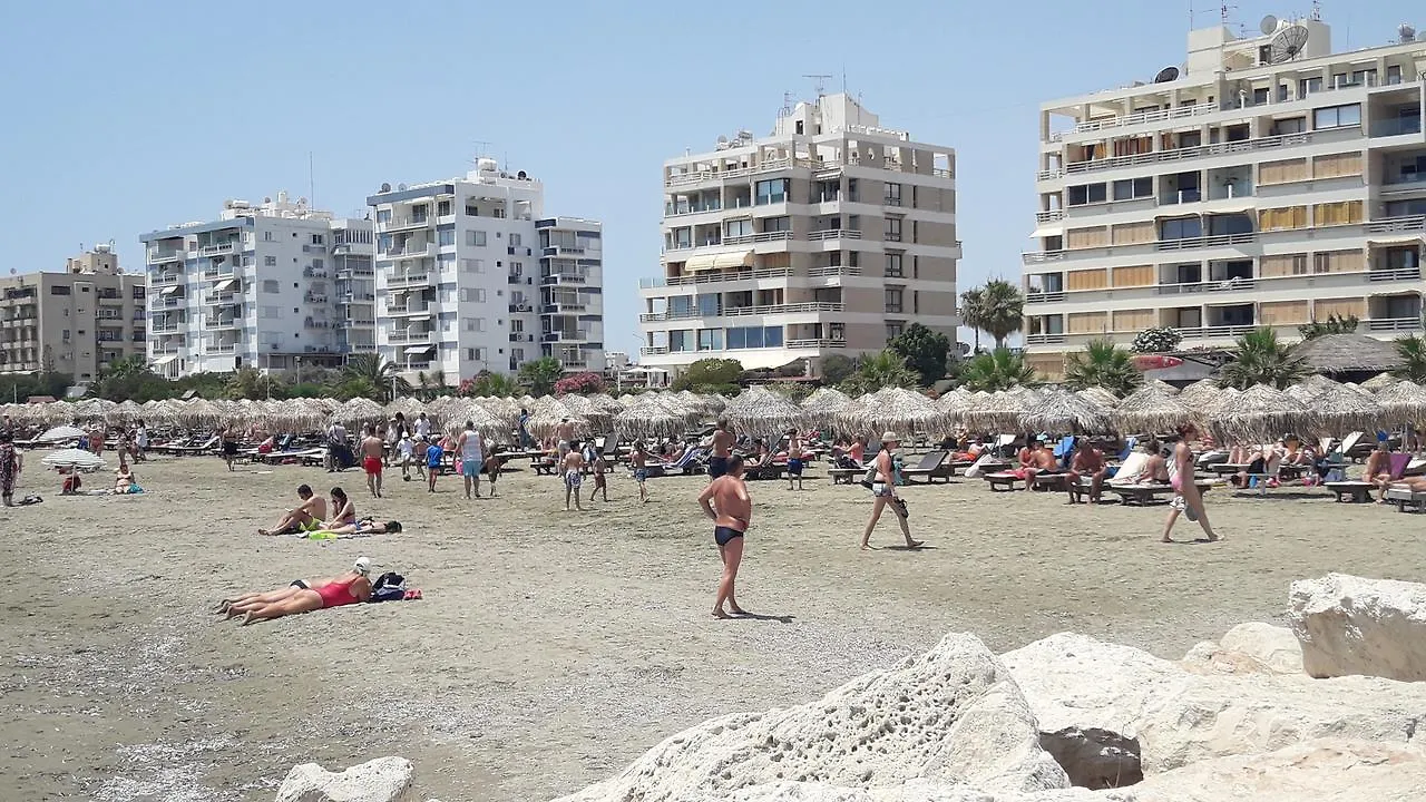Marina'S Rooms Xrisopolitissa Larnaca Cyprus