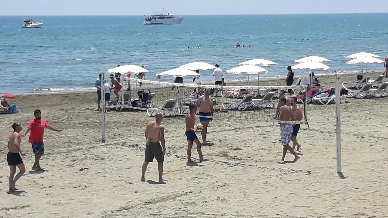 Homestay Marina'S Rooms Xrisopolitissa Larnaca Cyprus